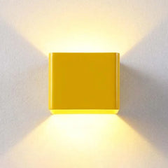 Gul Vägglampa Upp och Ner LED